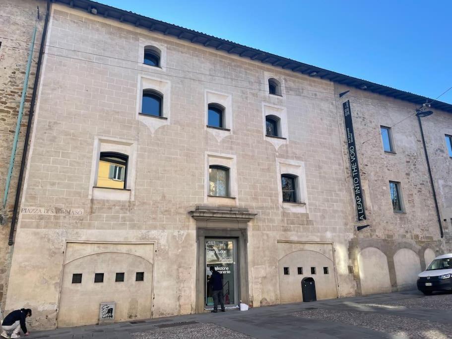 Accademia Love Apartment Bergamo Exterior photo