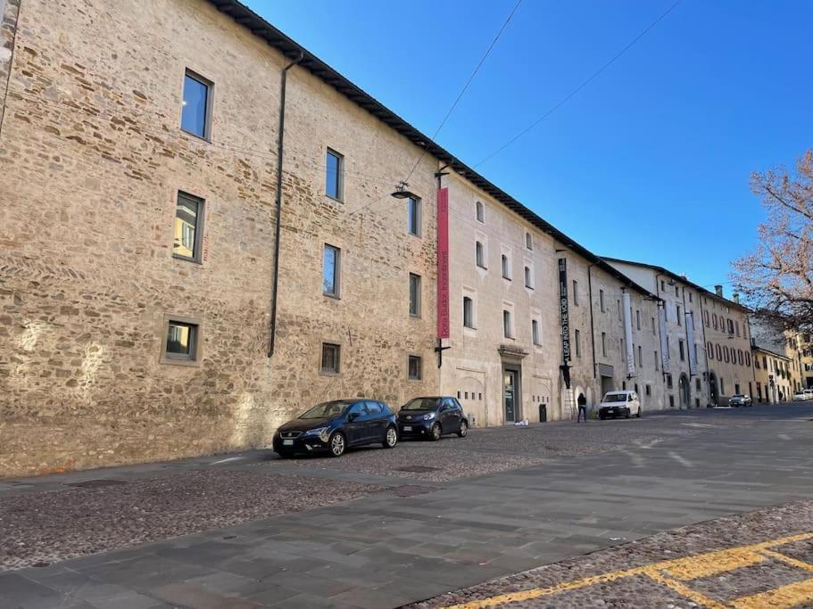 Accademia Love Apartment Bergamo Exterior photo